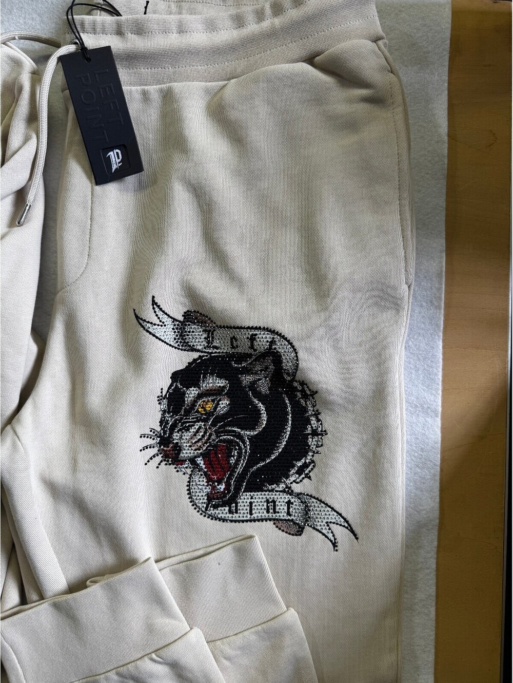 Left Point Italy Panther Matching Set - Picture 2 of 4